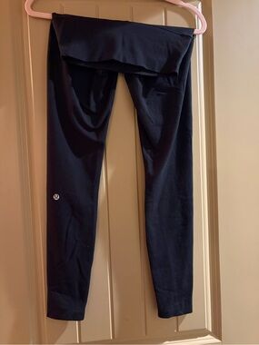 Lululemon Ladies Black Cropped Athletic Leggings BUNDLE